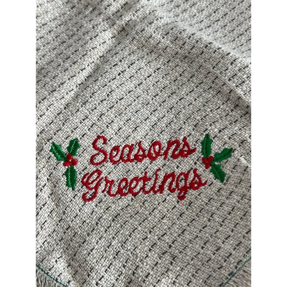 Set Of 4 Woven Holiday Napkins With "Seasons Greetings" Embroidery Fringe Edges - Picture 2 of 3